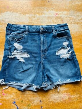 American Eagle Outfitters Distressed Mid-Blue Denim Shorts Plus size 16